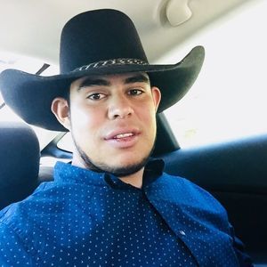 Meet your Posher, Benito alonso